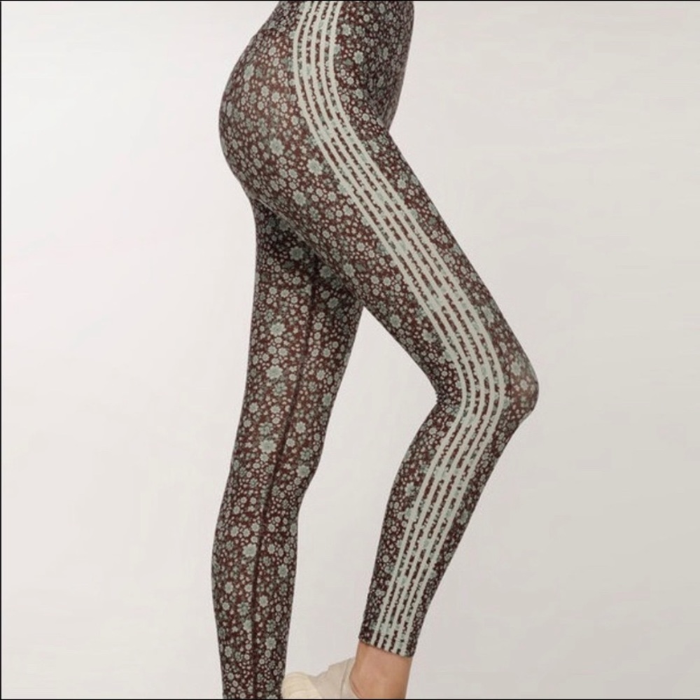 Lorna Jane Wild Ditsy legging